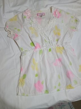 Koi White Floral, Ruffle V-Neck Scrub Top with Pink, Yellow & Green Flowers